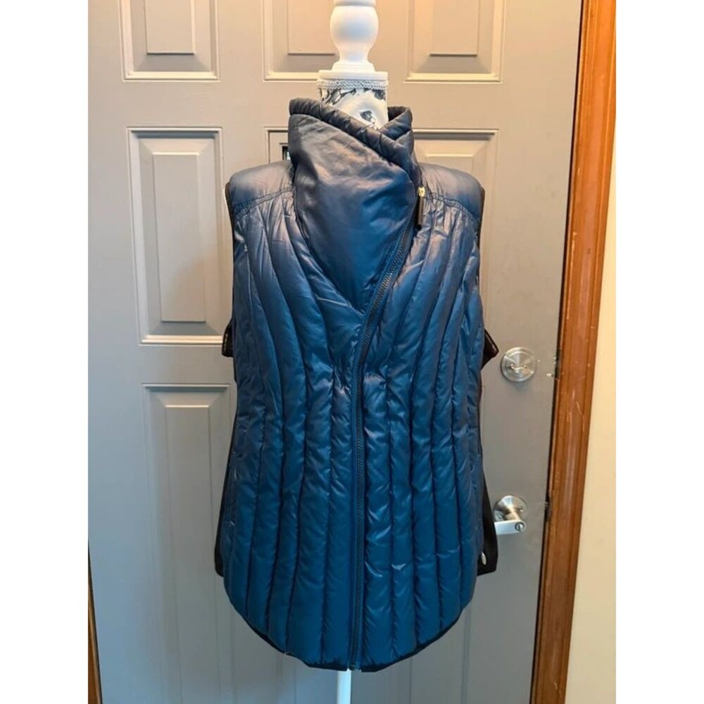 Calvin Klein Performance Asymmetric Zip Down Puffer Vest-Midnight Blue-Ladies XL